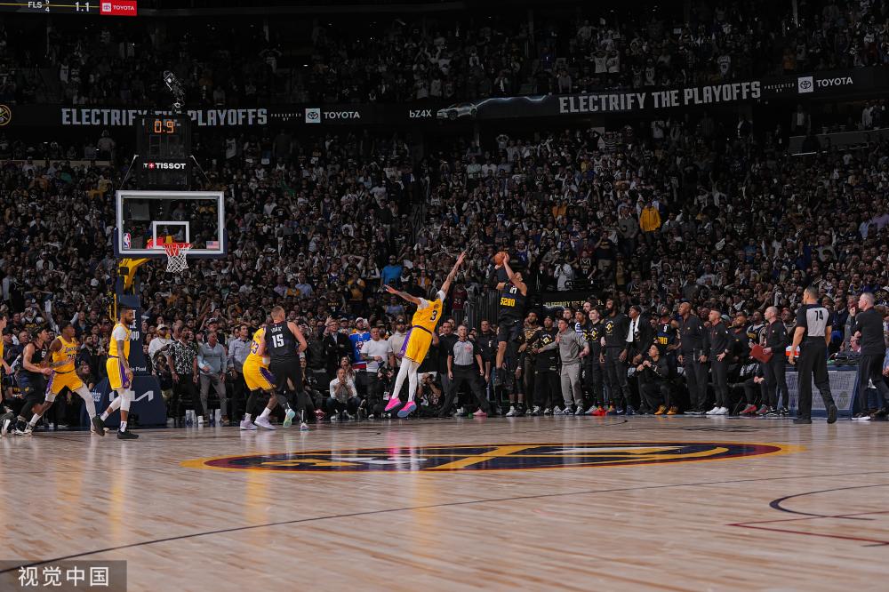 在丢球后的 在丢球后的